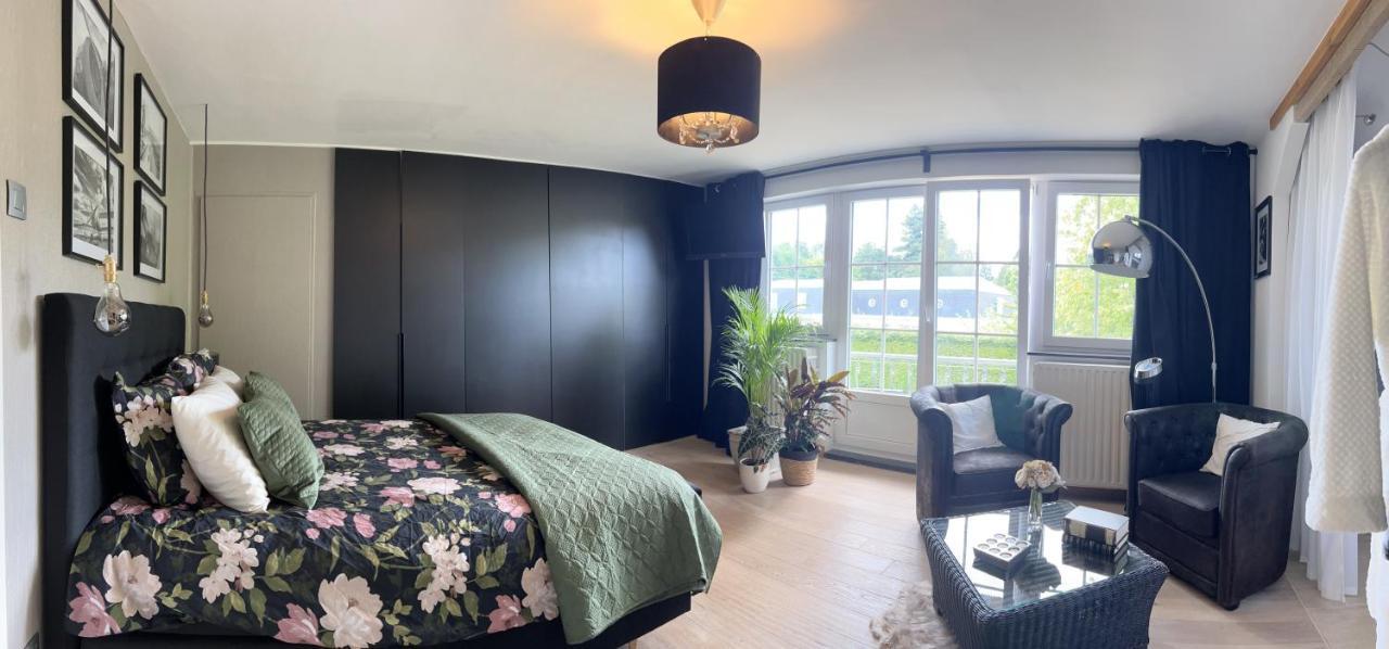 Bed & Bokes Aan De Maaskant Lanaken Luaran gambar