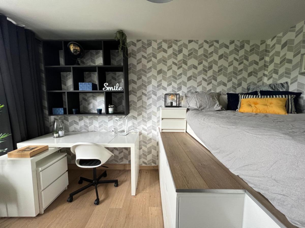 Bed & Bokes Aan De Maaskant Lanaken Luaran gambar